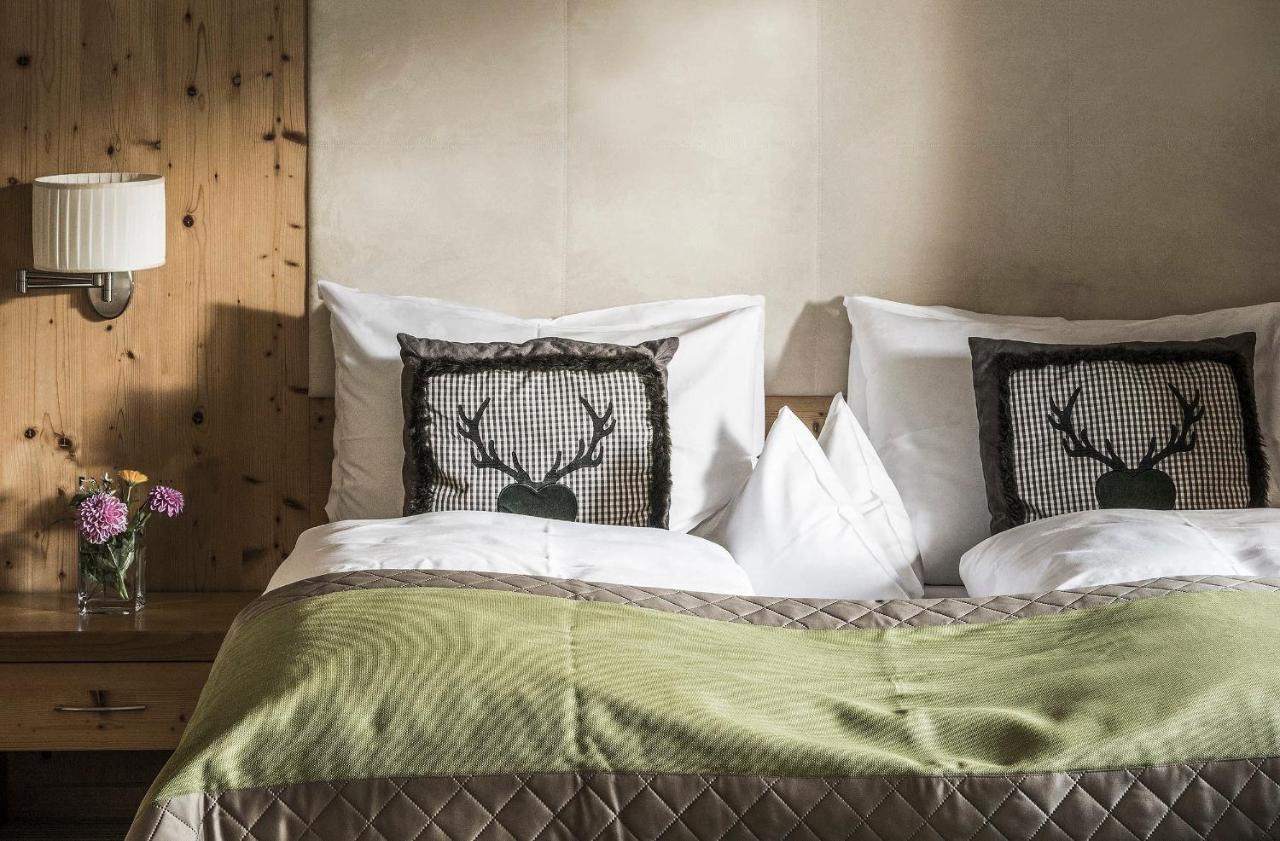 Taubers Unterwirt Aktiv & Vitalhotel Velturno Rum bild